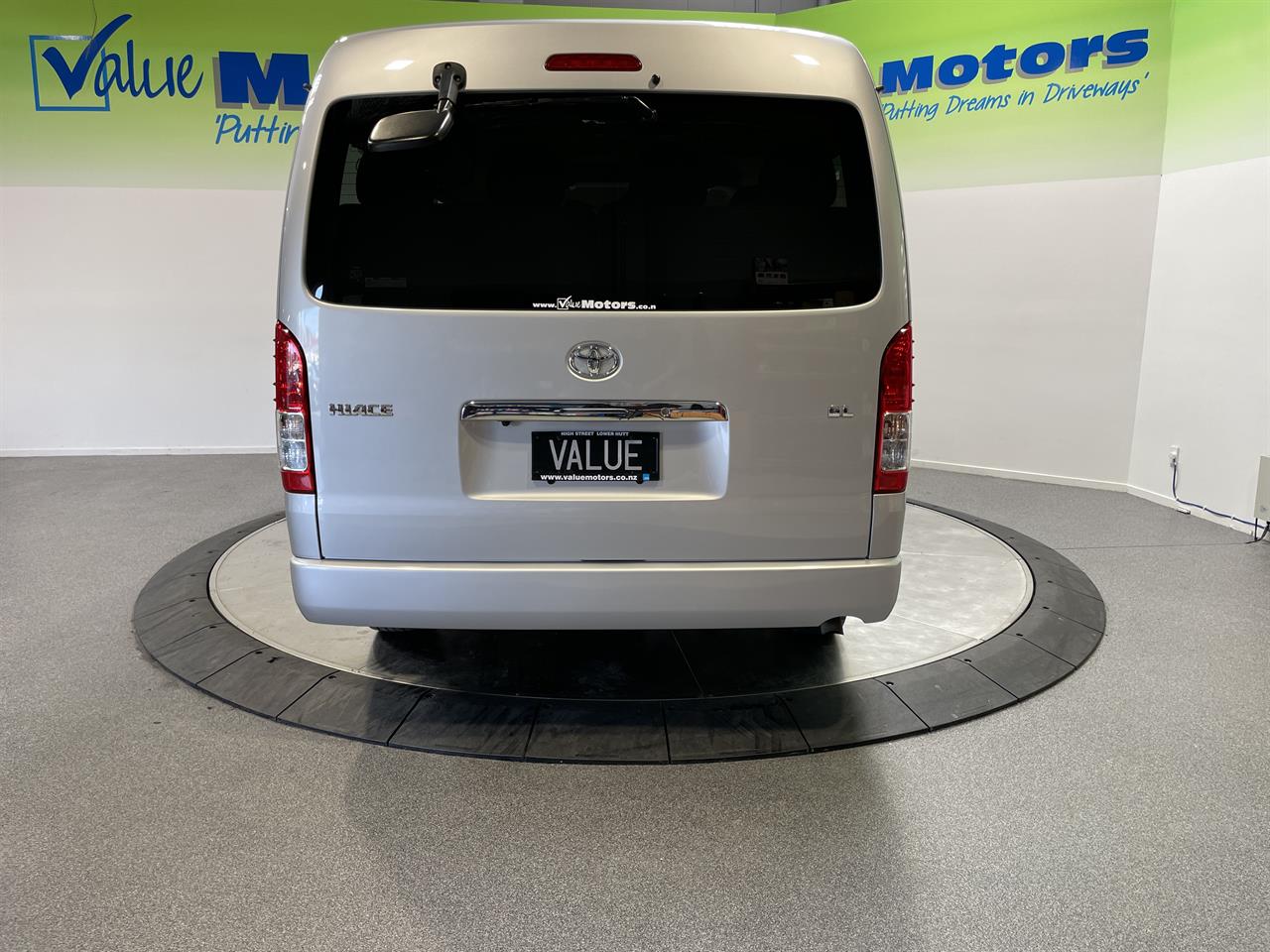 2019 Toyota hiace