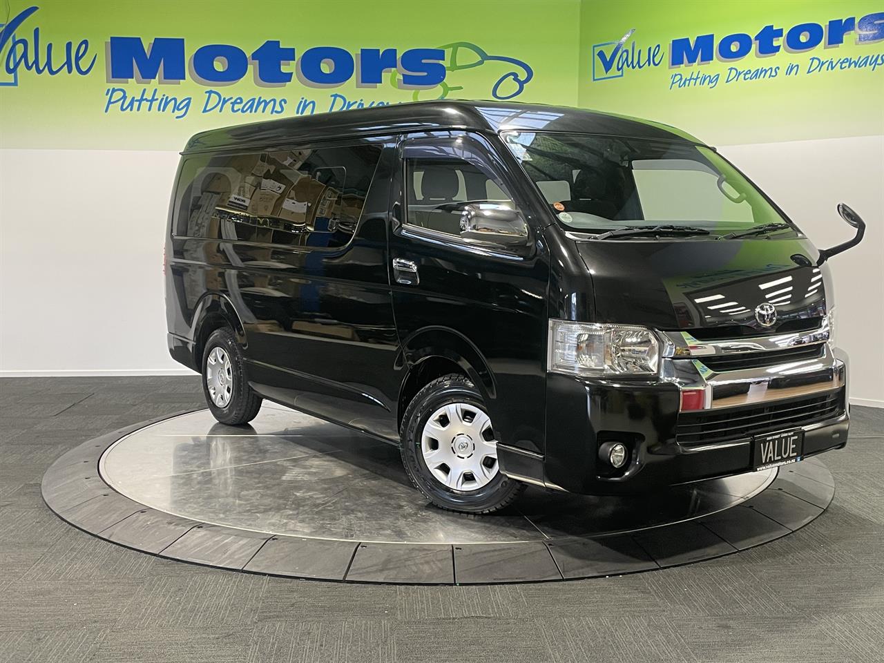 2016 Toyota hiace