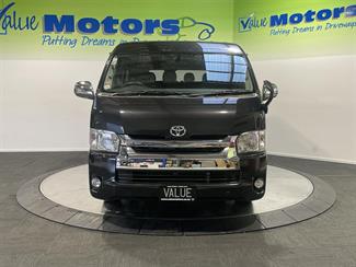 2016 Toyota hiace - Thumbnail