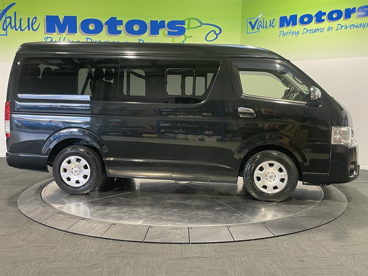 2016 Toyota hiace