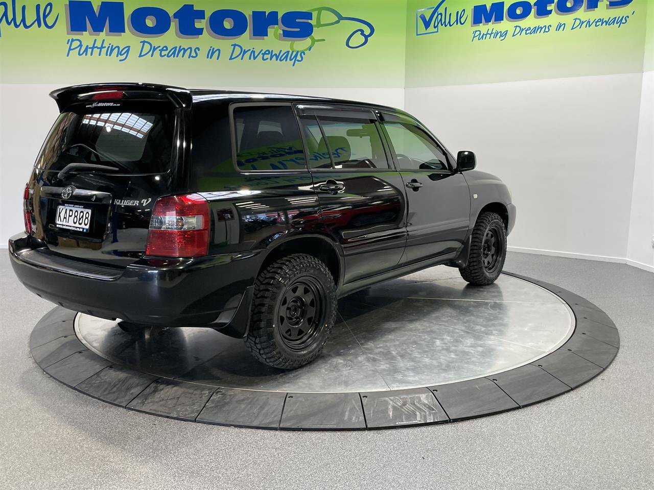 2005 Toyota KLUGER