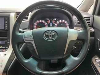 2013 Toyota Vellfire - Thumbnail