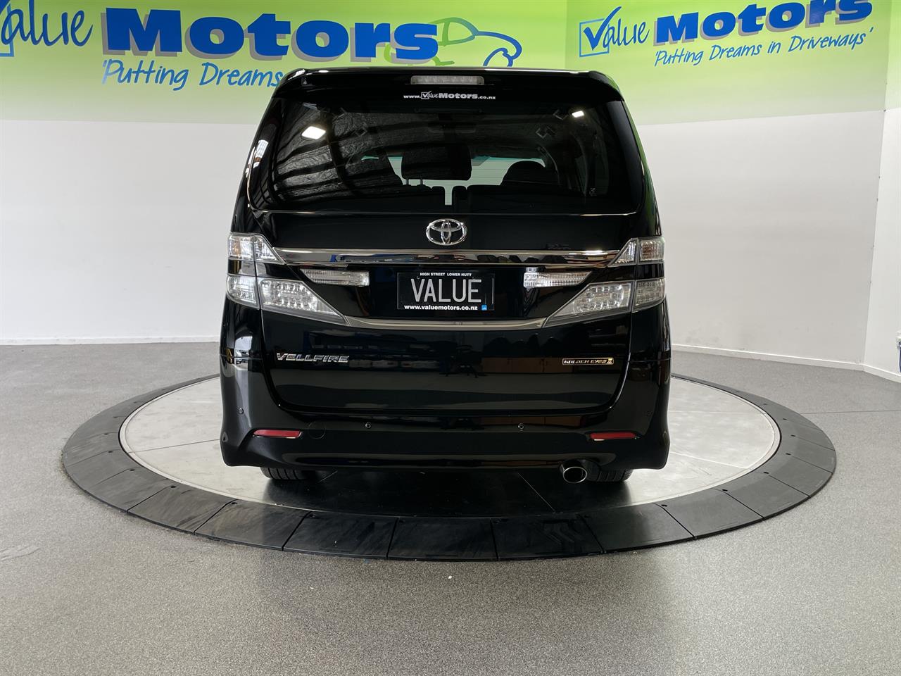 2013 Toyota Vellfire